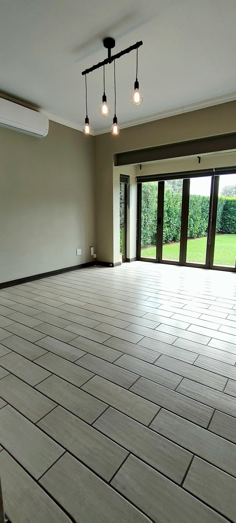 To Let 4 Bedroom Property for Rent in The Coves North West
